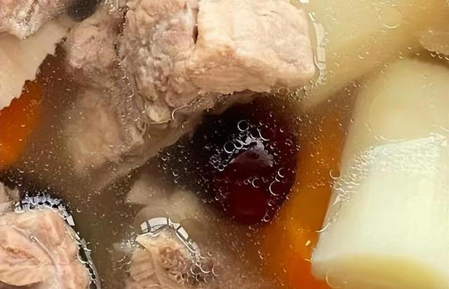 冬天快到了，八道炖汤少不了，营养健康又美味，大人小孩都爱喝