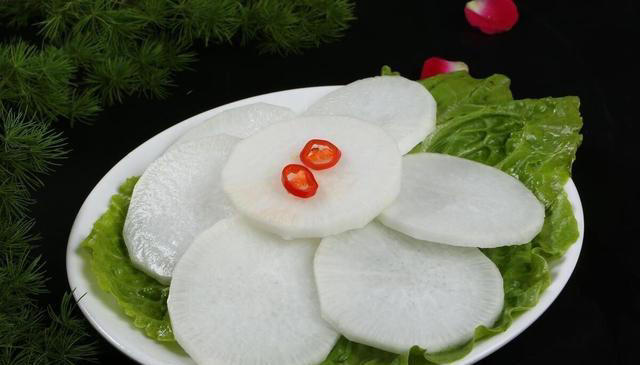 炖羊肉用料太多，难怪不好吃！只需2样料，炖好后汤鲜肉香