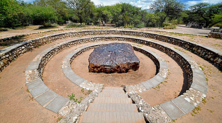 陨石越大越值钱吗？地球上最大的陨石能有多大？大到从没有移动过