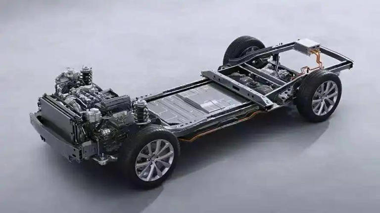 电动车为何不需要变速箱？电动机的高效秘密！