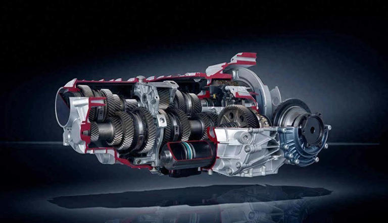 电动车为何不需要变速箱？电动机的高效秘密！