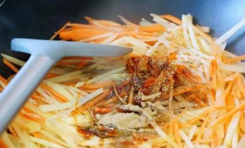 10分钟搞定早餐，土豆丝卷饼外酥里嫩，你家也能做！