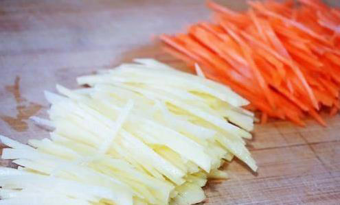 10分钟搞定早餐，土豆丝卷饼外酥里嫩，你家也能做！