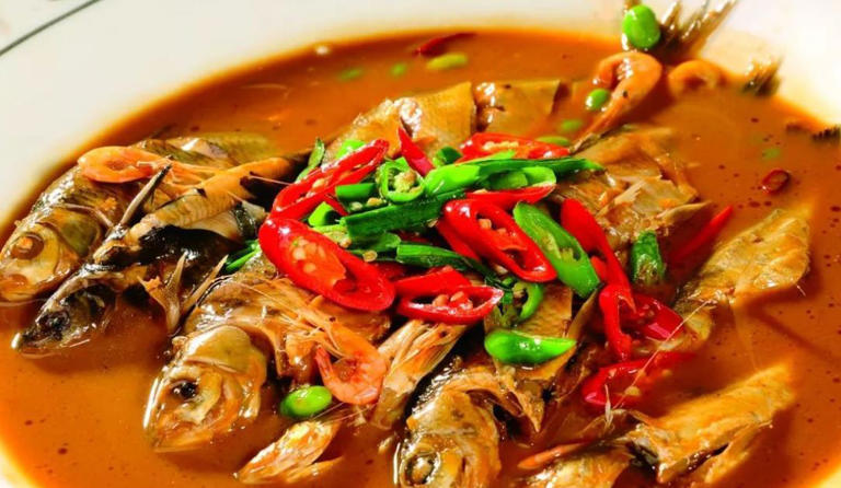 经典家常菜红烧小杂鱼，简单易学又下饭，深受大家喜爱