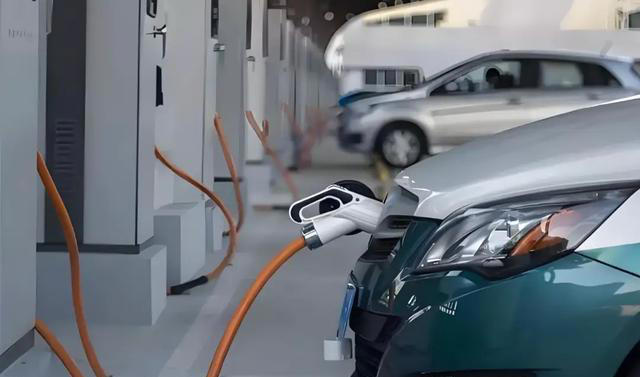 油车被淘汰是大势所趋！40%热效率的发动机，打不过97%效率的电机