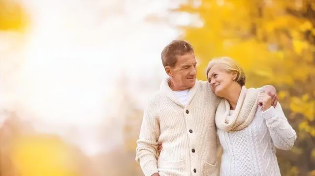 医生坦言：寿命长不是靠多走路、多睡觉，坚持这2件小事就可以！