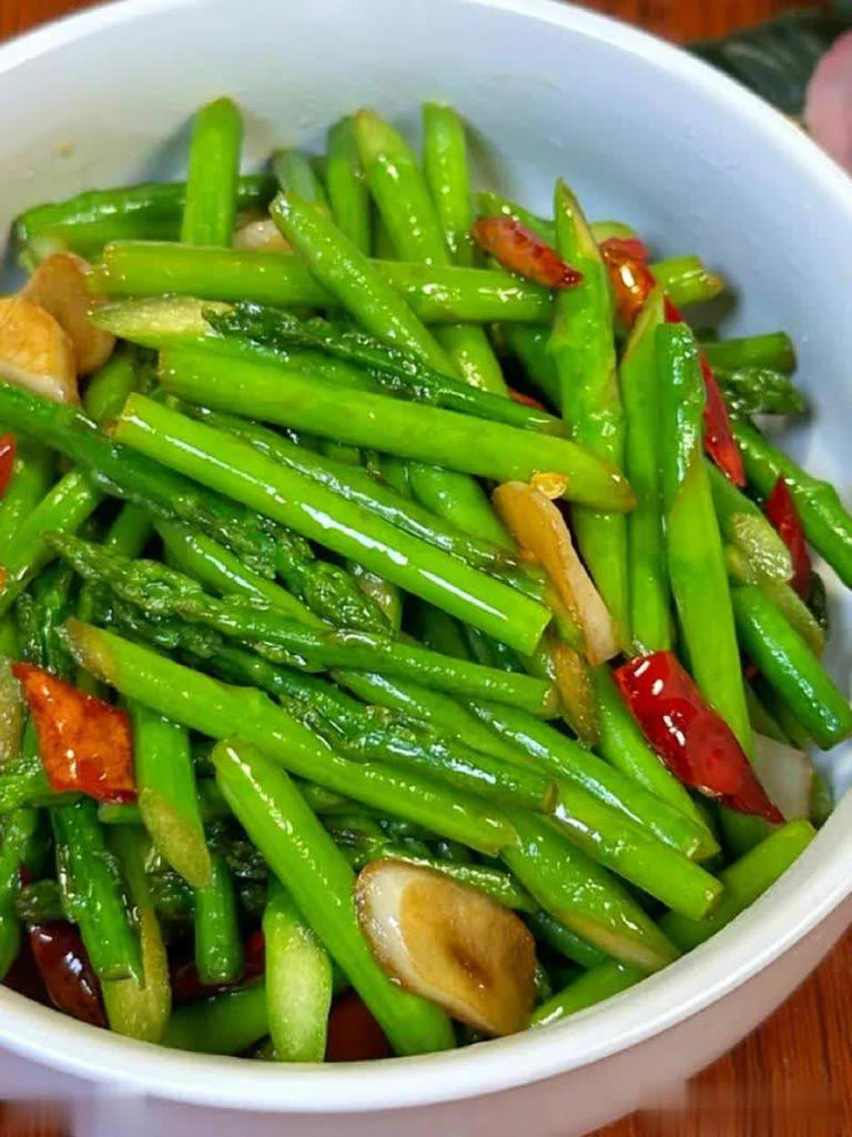 50岁后多吃6种“高叶酸”食物，增强体质补充营养过冬