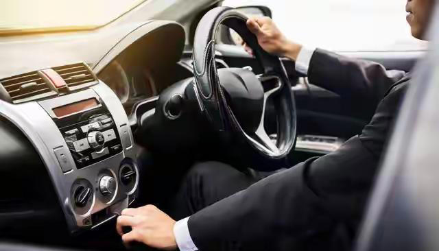 判断一个人开车水平高低，看他有没有这3个行为就知道了，非常准