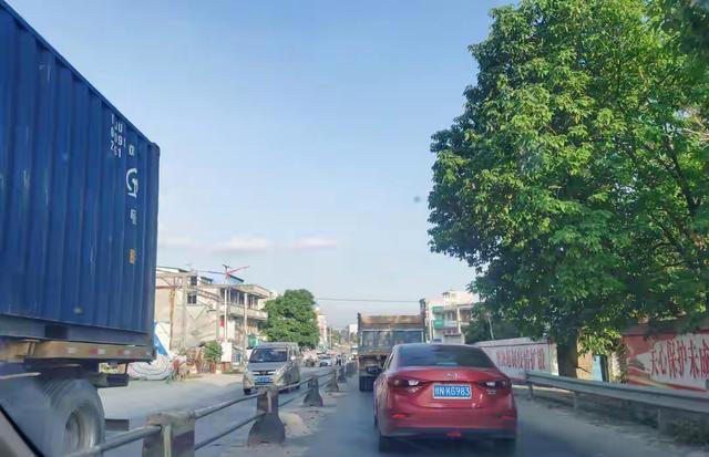 判断一个人开车水平高低，看他有没有这3个行为就知道了，非常准