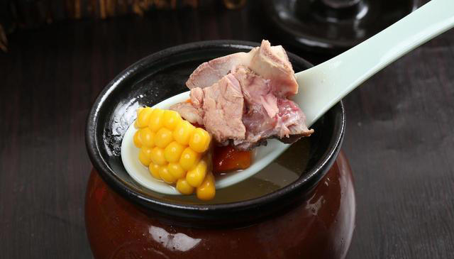 枸杞好处多，但不是人人都可以吃！医生提醒：这几类人越吃身体可能越“差”