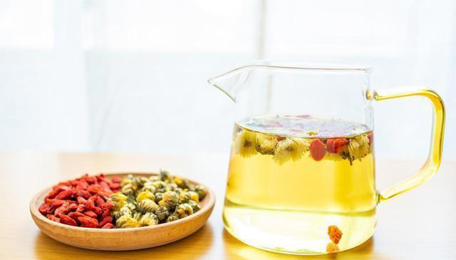 枸杞好处多，但不是人人都可以吃！医生提醒：这几类人越吃身体可能越“差”