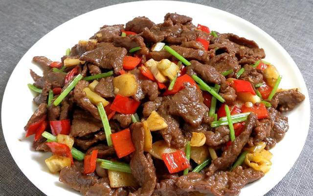 心脏决定寿命，建议中老年人，有钱没钱，多吃这五样，越吃越健康