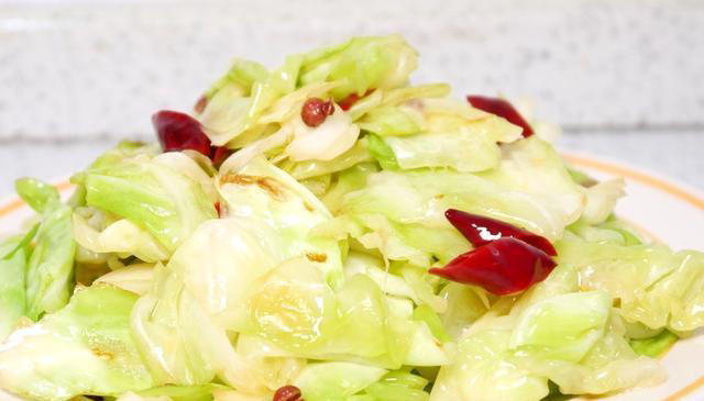 心脏决定寿命，建议中老年人，有钱没钱，多吃这五样，越吃越健康