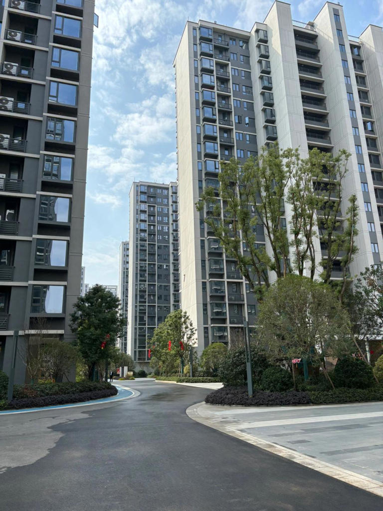 去买房时，为什么售楼员总是推荐8至10层？现在终于搞明白了