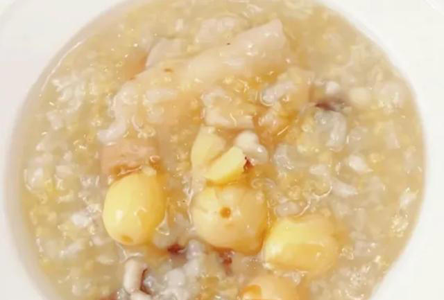 失眠最怕这四种菜，建议中老年：隔天换着吃，补血润燥，安神助眠