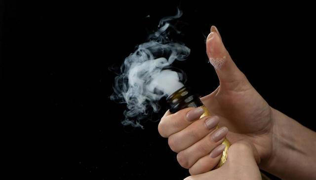 有人经常吸烟，为什么没有得肺癌？