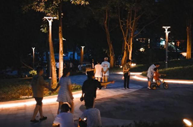 早上慢跑30分钟和晚上散步60分钟，哪个更健康，答案或令人意外