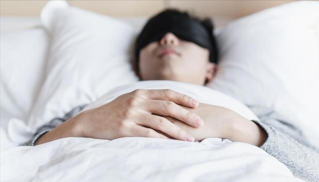 糖尿病晚上10点前，一定要完成两件事，控制血糖效果好