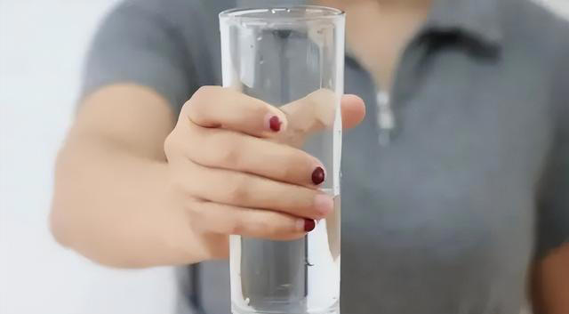 “百病从肝起”，肝病早期都有五个信号，一旦出现，千万要注意了