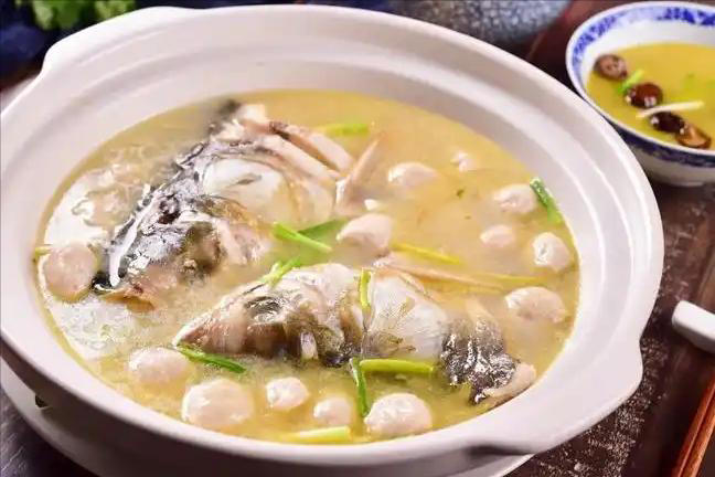 中老年要远离洋葱？气温下降，医生：不想进医院，几物别轻易下嘴