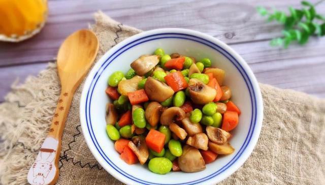 大量上市，含钾量是冬瓜40倍，建议秋季要多吃，增强抵抗不乏力