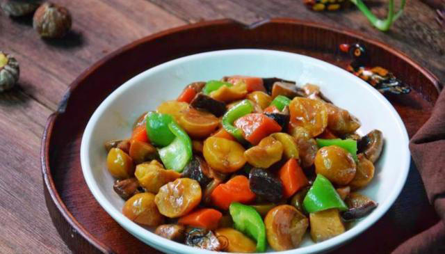 大量上市，含钾量是冬瓜40倍，建议秋季要多吃，增强抵抗不乏力