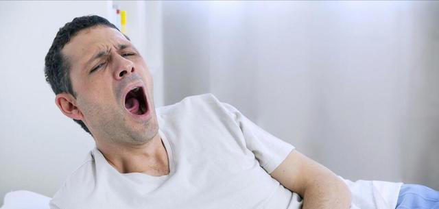 核桃是早上吃好，还是晚上吃好？每天吃几颗核桃，有哪些好处坏处