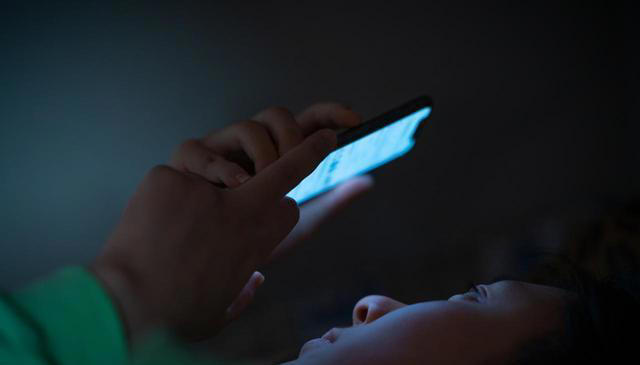 人不会无缘无故失眠，医生发现：容易失眠的人，背后多有5个原因