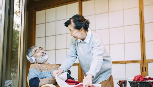 人不会无缘无故失眠，医生发现：容易失眠的人，背后多有5个原因