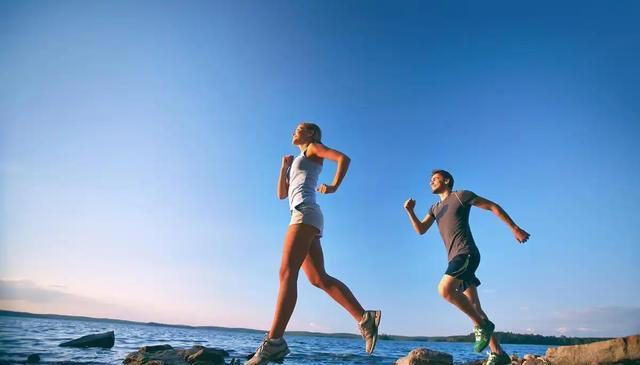 医生直言：经常不吃晚餐，除了可以变瘦，或还可以缓解这5个问题