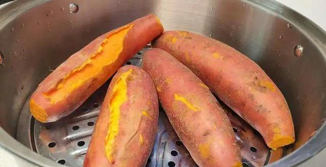 老人常吃红薯身体好？3大好处让人意外，稳血糖护血管！