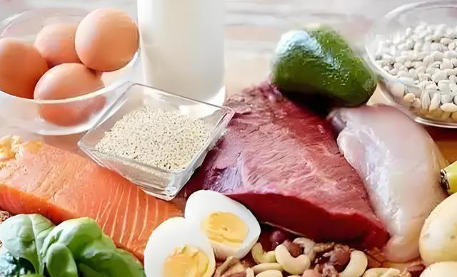 大脑开始萎缩，一般出现4个反应，多吃5种菜，辅助降低风险