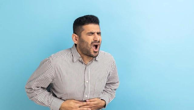 睡觉侧躺的人，和平躺的人哪个新陈代谢更好？医生：睡姿很重要！