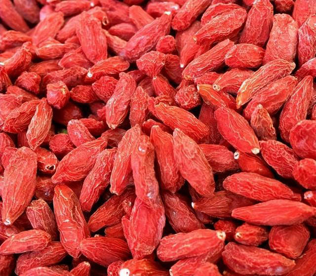 枸杞再次引发关注！医生发现：吃枸杞时，一定要多注意这3点