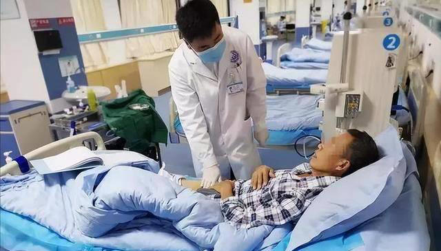 医生：肾脏不好的人，不管有没有吃药，3种习惯要改掉，稳定病情