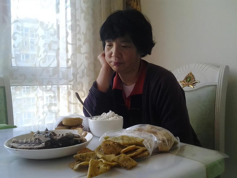 提醒：肾衰竭早期不是腰疼，而是身上4大异常要注意