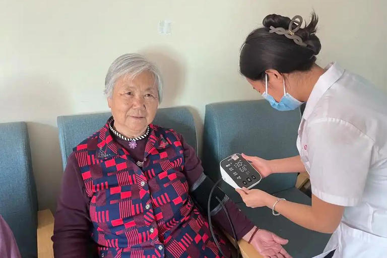 戴帽子能保护心脏？医生提醒：冬季戴帽，能防4种病，但1类人别戴