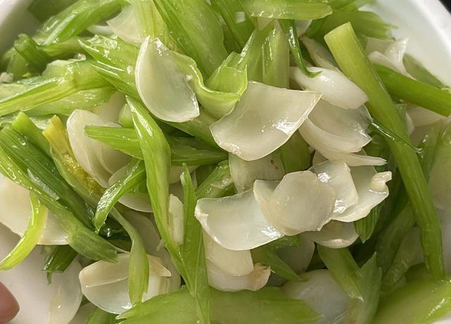 春天是养肝黄金期，建议多吃6种蔬菜，养好肝，气血足，不易老