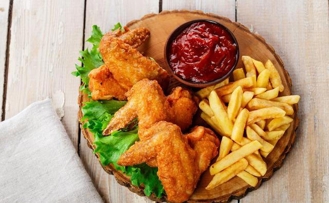 医生苦劝：一旦吃上降压药，这3种食物马上戒掉，再吃有心梗风险