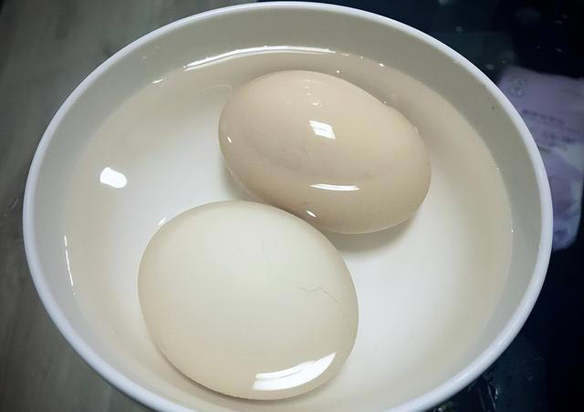 隔夜肉、隔夜菜、隔夜水和隔夜鸡蛋，哪个不能吃? 你吃错了吗?