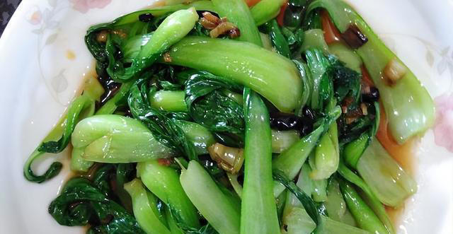 这5种蔬菜，比牛奶含钙量高，建议中老年人常吃，手脚有劲精神好