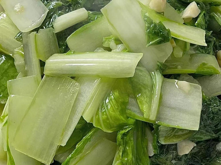 建议多吃这八道清肠菜，疏通肠胃促消化！