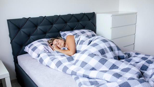 最佳入睡时间点找到了！研究：这个时间点入睡最有利于心脏健康