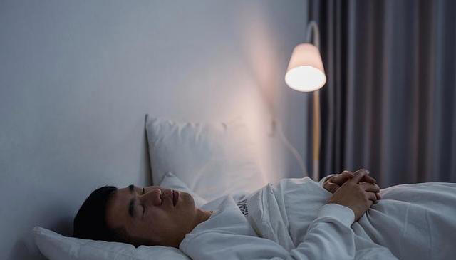 最佳入睡时间点找到了！研究：这个时间点入睡最有利于心脏健康