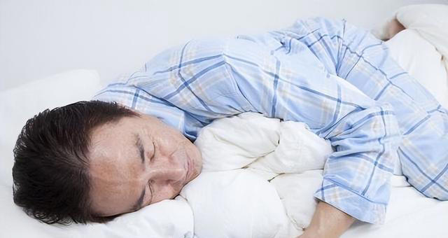 最佳入睡时间点找到了! 研究：这个时间点入睡最有利于心脏健康