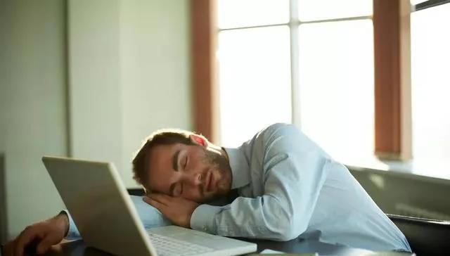 午睡可能影响寿命！过了50岁后，牢记午睡“三不要”