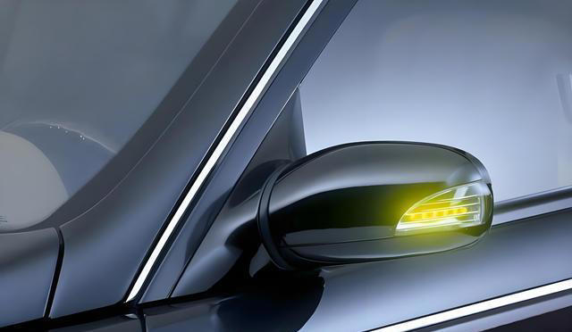 为什么现在很多司机变道不打转向灯？这才是真正的原因