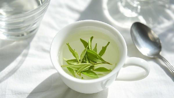 绿茶是高尿酸的加速剂？医生稳定尿酸，这5种饮品请少喝