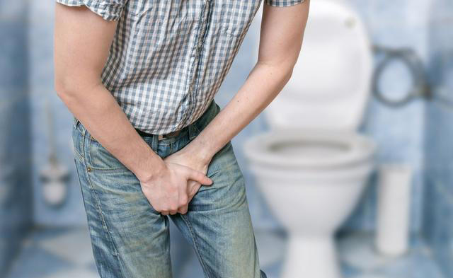 肝脏差的人，睡觉时通常有4个表现，医生告诫：若有一个赶紧就医