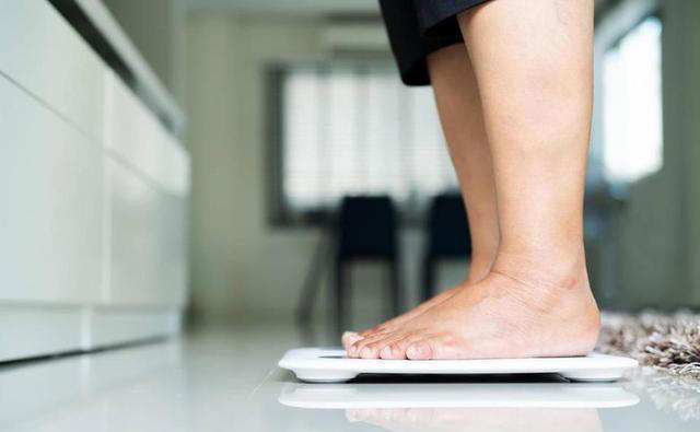 医生忠告：肺癌早期不是咳嗽，而是频繁出现这5症状，千万别忽视